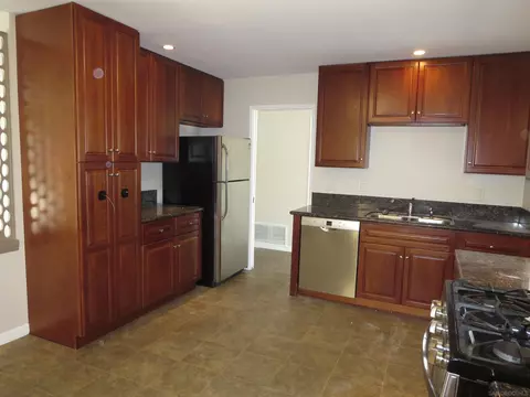 Kitchen - 13520 Tobiasson Rd, Poway, CA 92064 photo 4 of 4