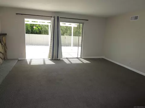 Living - 13520 Tobiasson Rd, Poway, CA 92064 photo 3 of 5