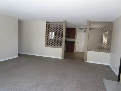 Living - 13520 Tobiasson Rd, Poway, CA 92064 photo 4 of 5