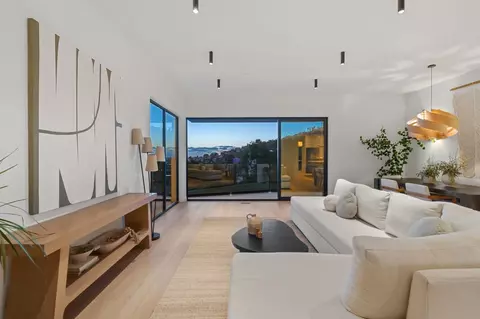 Living - 1421 Coronado Ave, Spring Valley, CA 91977 photo 1 of 3