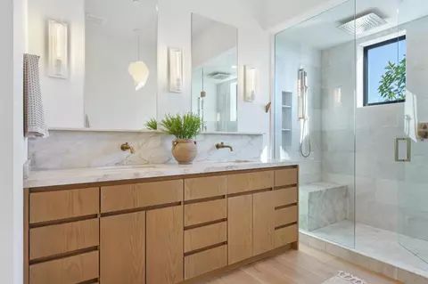 Bath - 1421 Coronado Ave, Spring Valley, CA 91977 photo 3 of 6