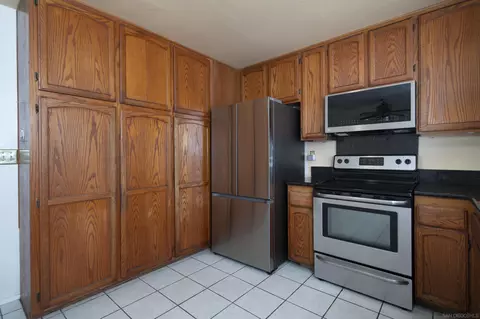 Kitchen - 2426 Bar Bit Rd, Spring Valley, CA 91978 photo 3 of 3