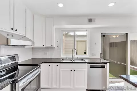 9457 Carlton Oaks Dr #C, Santee, CA 92071 photo 14