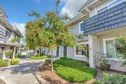 9457 Carlton Oaks Dr #C, Santee, CA 92071 photo 3