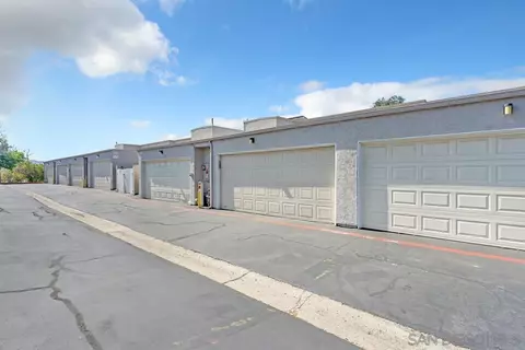 9457 Carlton Oaks Dr #C, Santee, CA 92071 photo 32