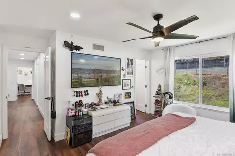 Bedroom - 1464 Gary Ln, Escondido, CA 92026 photo 1 of 4