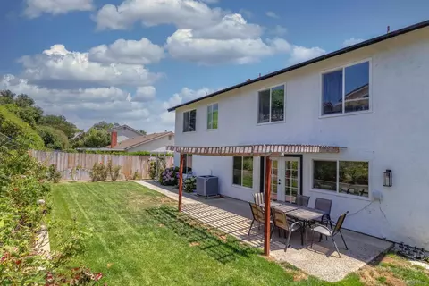 Exterior - 1464 Gary Ln, Escondido, CA 92026 photo 6 of 9