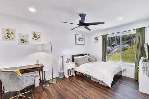 Bedroom - 1464 Gary Ln, Escondido, CA 92026 photo 2 of 4