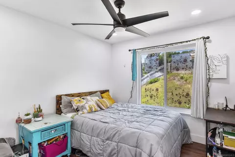 Bedroom - 1464 Gary Ln, Escondido, CA 92026 photo 3 of 4