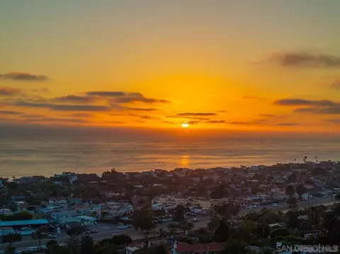 View/Area - 472 Arroyo Dr, Encinitas, CA 92024 photo 8 of 8