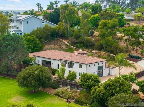 View/Area - 472 Arroyo Dr, Encinitas, CA 92024 photo 2 of 8