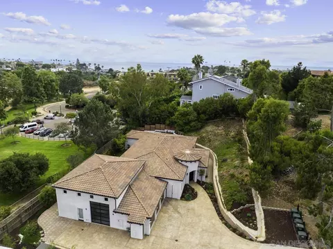 View/Area - 472 Arroyo Dr, Encinitas, CA 92024 photo 3 of 8