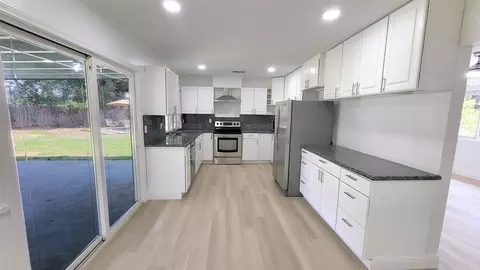316 Highland Pl, Escondido, CA 92027 photo 7