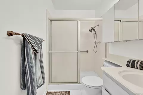 Bath - 1957 Fairlee, Encinitas, CA 92024 photo 2 of 2