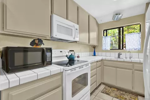 Kitchen - 1957 Fairlee, Encinitas, CA 92024 photo 1 of 2
