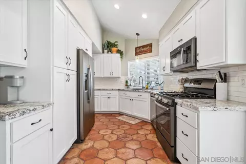 31483 Corte Salinas, Temecula, CA 92592 photo 17
