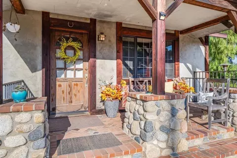 28657 Rolling Rock, Escondido, CA 92026 photo 2