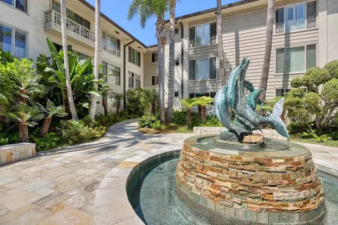 Exterior - 220 Coast Blvd #3D, La Jolla, CA 92037 photo 2 of 2