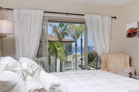 Bedroom - 220 Coast Blvd #3D, La Jolla, CA 92037 photo 2 of 2
