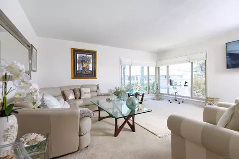 Living - 220 Coast Blvd #3D, La Jolla, CA 92037 photo 2 of 4