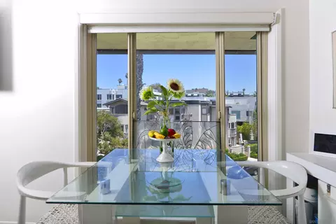 Dining - 220 Coast Blvd #3D, La Jolla, CA 92037 photo 1 of 1