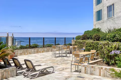 Exterior - 220 Coast Blvd #3D, La Jolla, CA 92037 photo 1 of 2