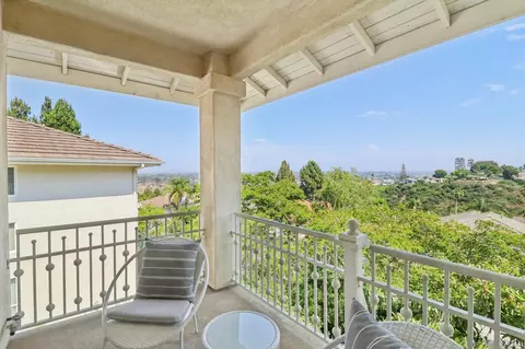 Exterior - 6057 Meadowpointe Row, La Jolla, CA 92037 photo 2 of 7