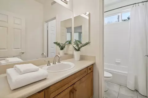 Bath - 6057 Meadowpointe Row, La Jolla, CA 92037 photo 4 of 4