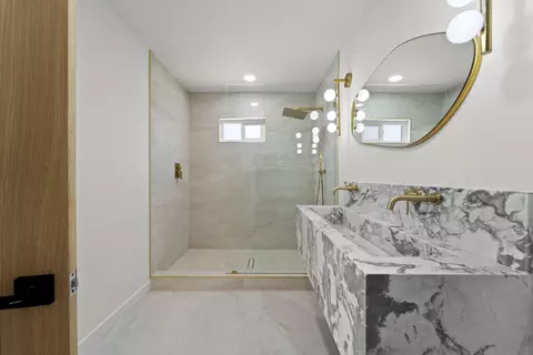 Bath - 7544 South St, La Mesa, CA 91942 photo 2 of 4