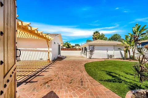 Exterior - 7544 South St, La Mesa, CA 91942 photo 4 of 12