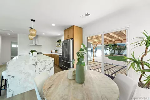 Dining - 7544 South St, La Mesa, CA 91942 photo 1 of 2
