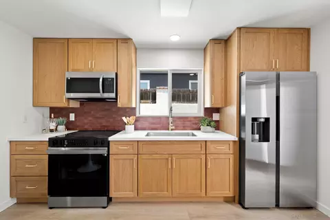 Kitchen - 7544 South St, La Mesa, CA 91942 photo 5 of 6