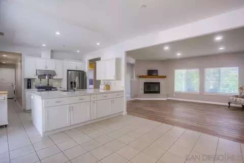 Kitchen - 740 Kimble Vw, Fallbrook, CA 92028 photo 3 of 9