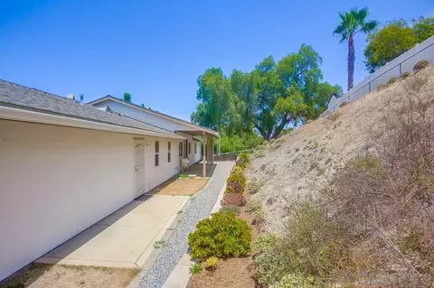 Exterior - 740 Kimble Vw, Fallbrook, CA 92028 photo 19 of 23