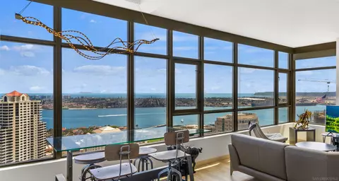 700 W E St #3305, San Diego, CA 92101