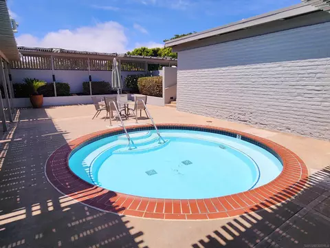 2112 Caminito Circulo Sur, La Jolla, CA 92037 photo 28