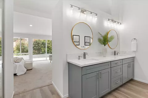 2112 Caminito Circulo Sur, La Jolla, CA 92037 photo 8