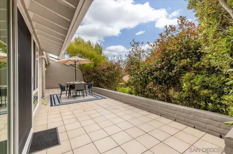 2112 Caminito Circulo Sur, La Jolla, CA 92037 photo 19