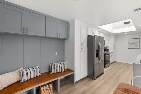 2112 Caminito Circulo Sur, La Jolla, CA 92037 photo 4