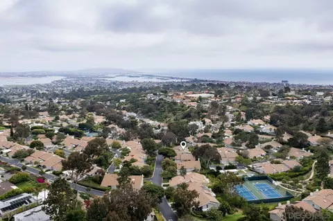 2112 Caminito Circulo Sur, La Jolla, CA 92037 photo 31