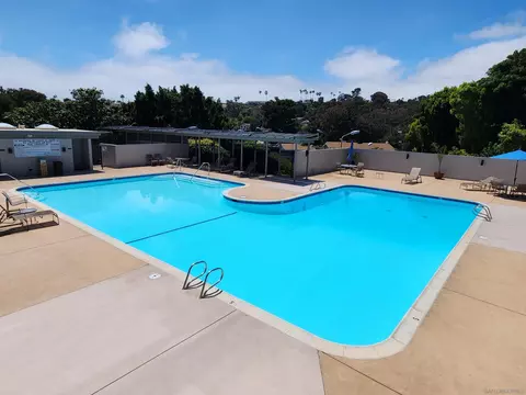 2112 Caminito Circulo Sur, La Jolla, CA 92037 photo 27