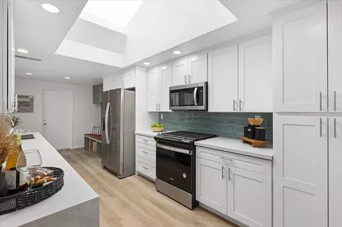 2112 Caminito Circulo Sur, La Jolla, CA 92037 photo 3