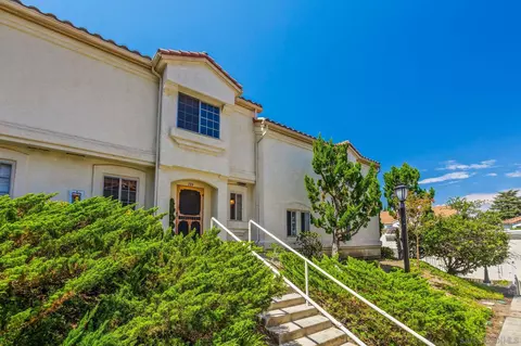 740 Breeze Hill Rd #139, Vista, CA 92081