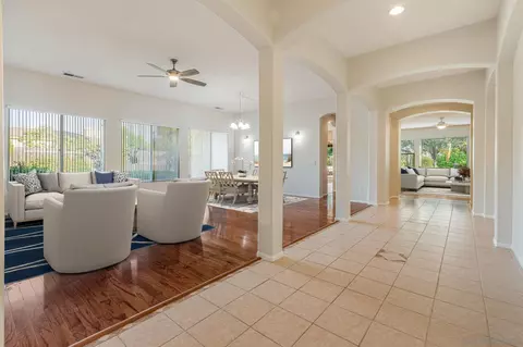 1933 Coltrane Pl, Escondido, CA 92027 photo 2