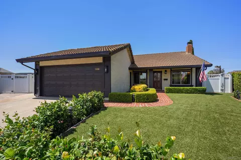 8537 Dunwoodie Rd, Santee, CA 92071
