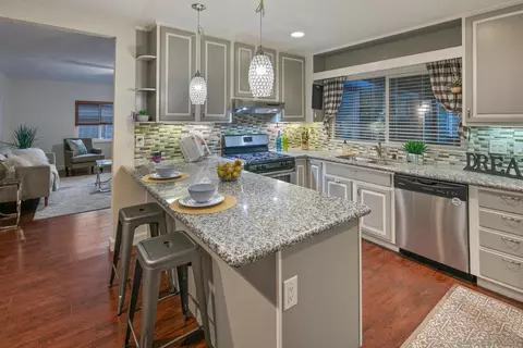 6470 Beaver Lake Ct, San Diego, CA 92119