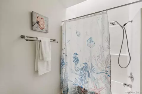 Bath - 6949 Carnation Dr, Carlsbad, CA 92011 photo 2 of 3