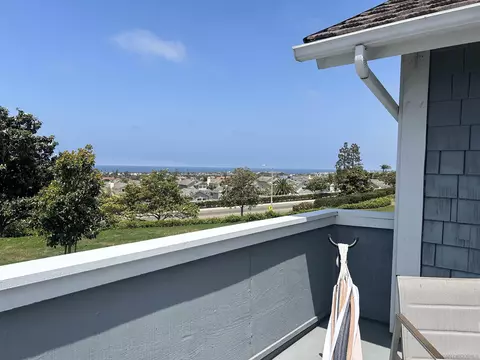 View/Area - 6949 Carnation Dr, Carlsbad, CA 92011 photo 4 of 6