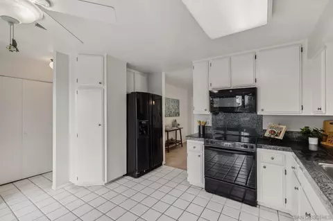 Kitchen - 6949 Carnation Dr, Carlsbad, CA 92011 photo 3 of 4