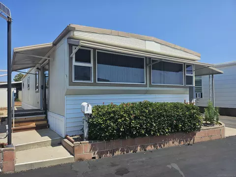 152 Roadrunner, Oceanside, CA 92057 photo 2